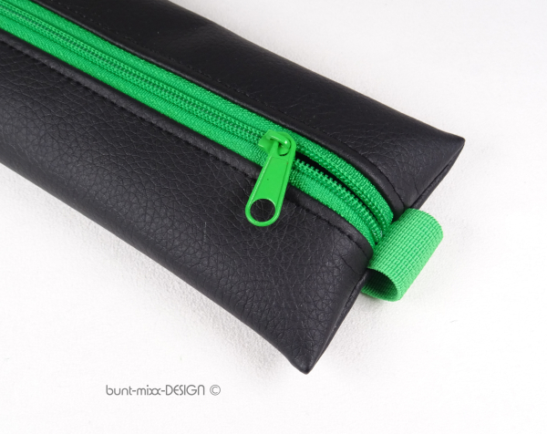 maeppchen-schwarz-grasgruen-gummiband Vorderseite und Rückseite maeppchen-schwarz-grasgruen-gummiband Vorderseite und Rückseite